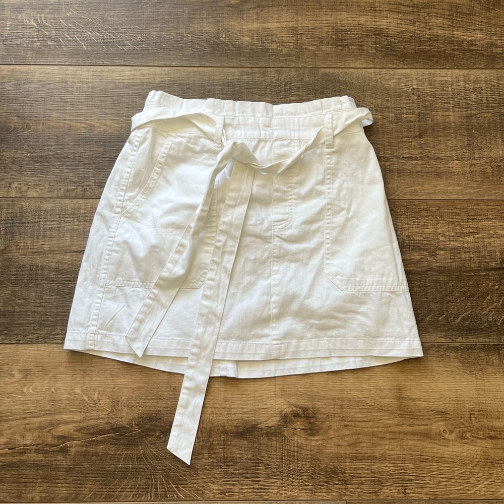American Eagle White Skirt